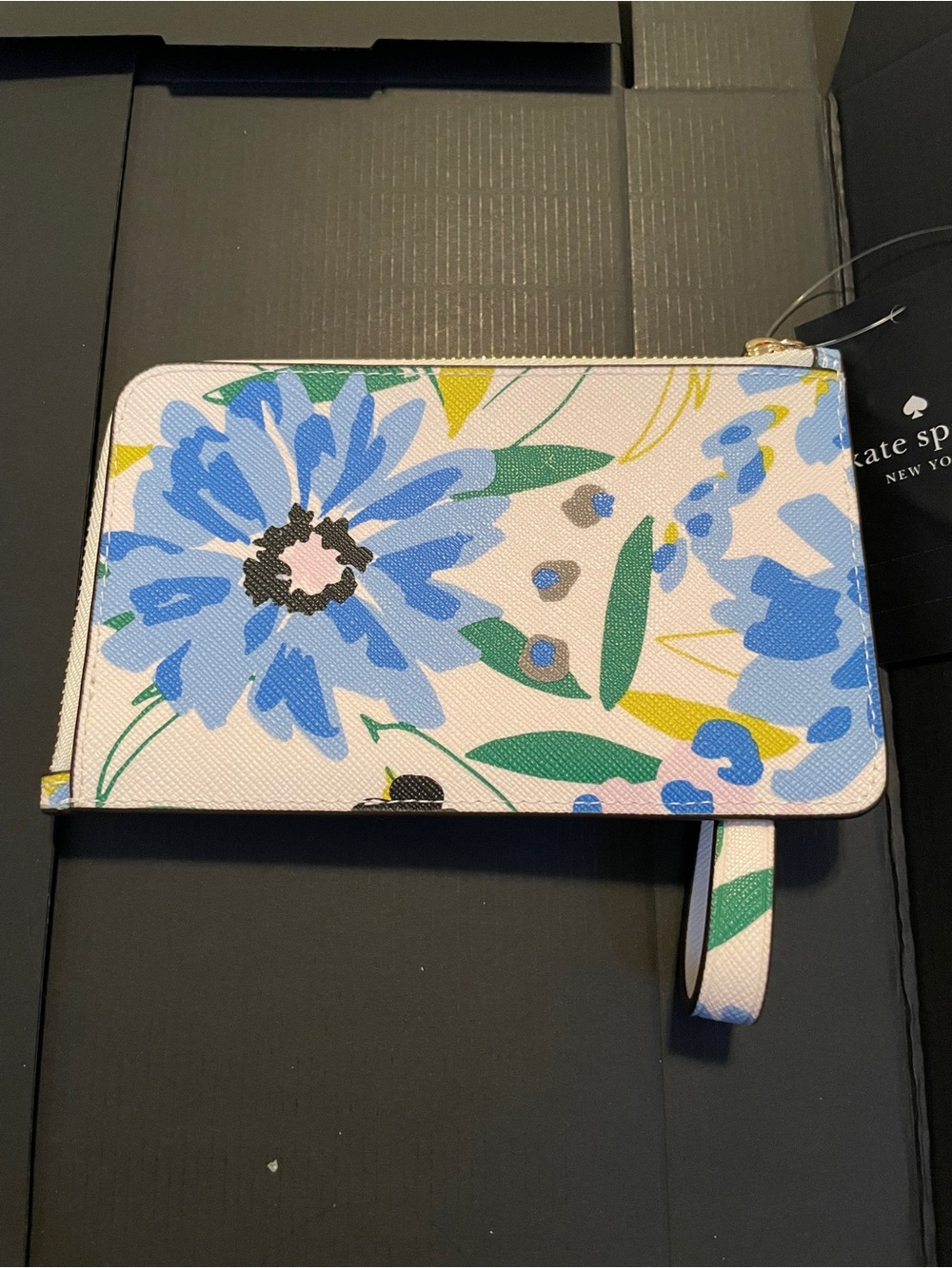 kate spade White and Gold Zip Wristlet with BlueTrim. NWT